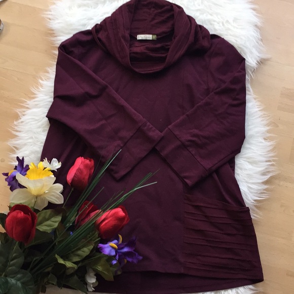 🌺 Gorgeous color BUTTON DOWN back top🌺 - Picture 1 of 6